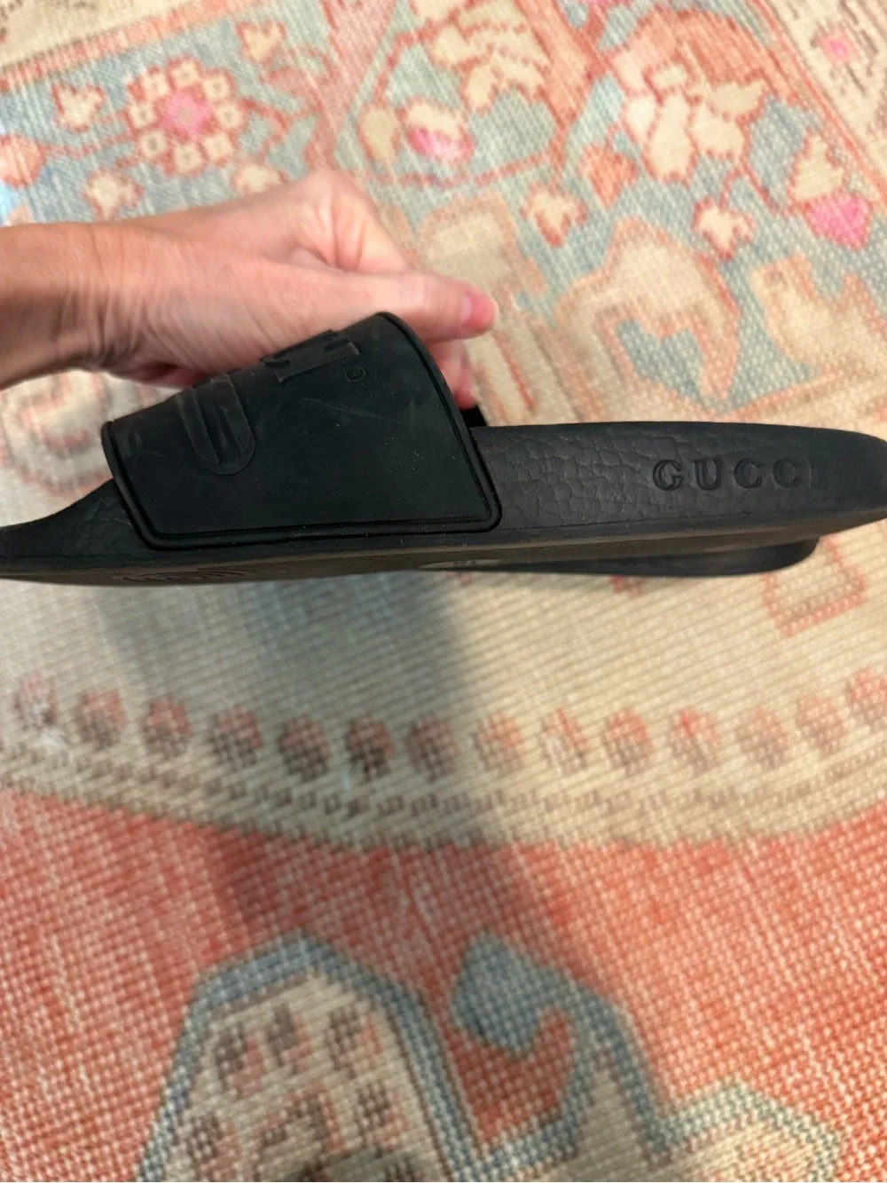 Gucci women’s sz 38 Black Embossed Logo Slide Sandals